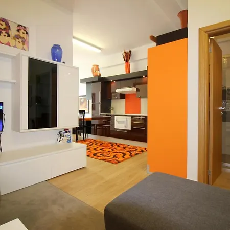 Modern Dolce Daire *