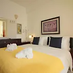 Modern Dolce